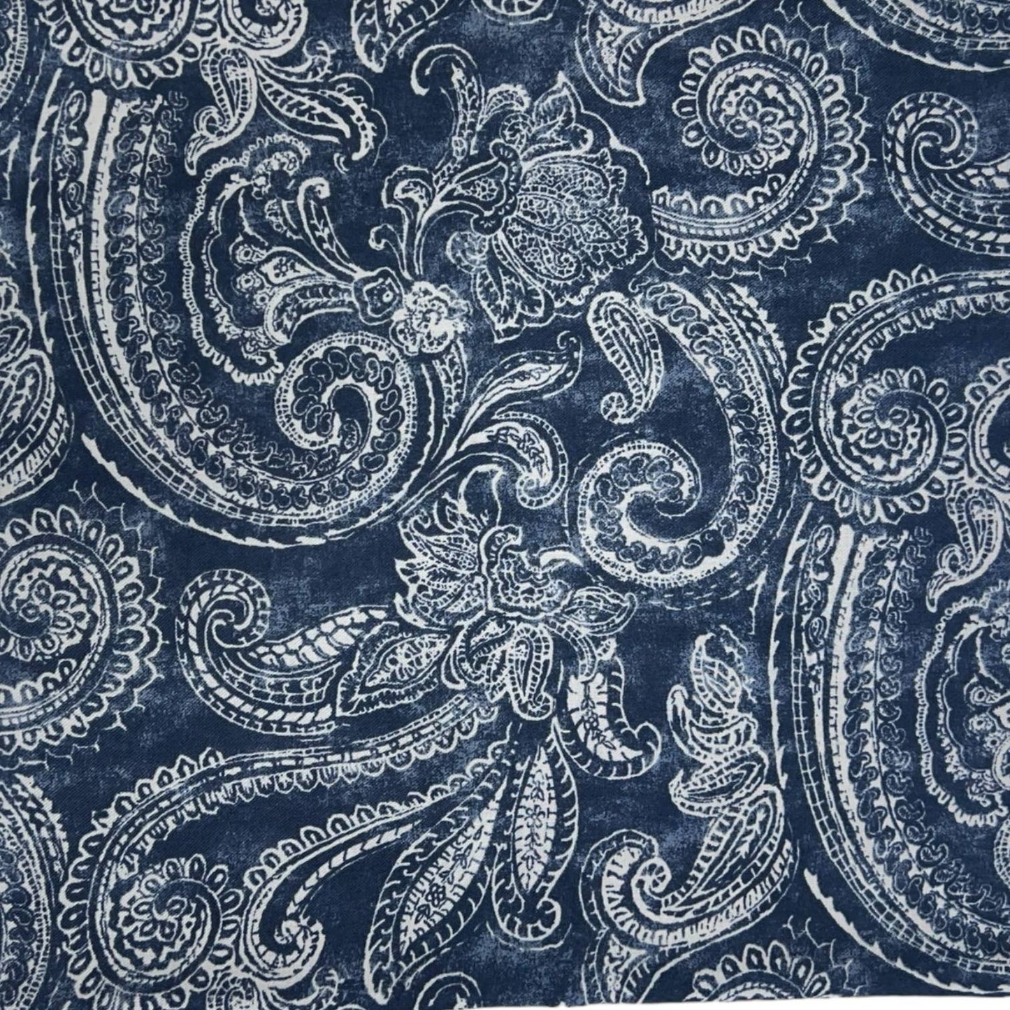 Skjerf med Paisley mønster