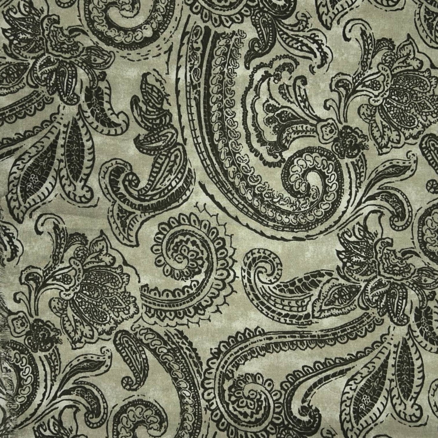 Skjerf med Paisley mønster